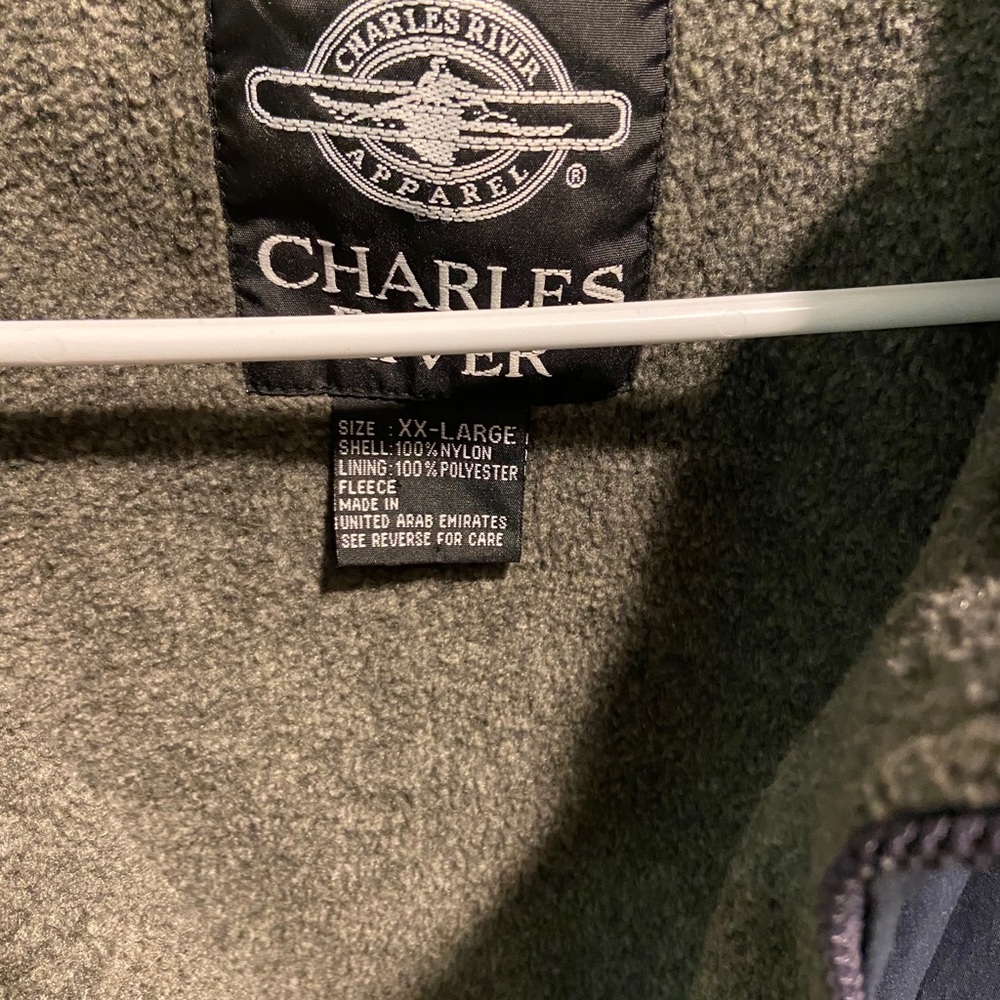 Fleece vest - Picture 2 of 2